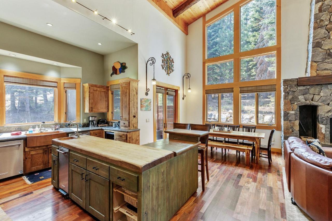 Bear Meadows Lodge - Hot Tub - Tahoe Donner Home Truckee Extérieur photo